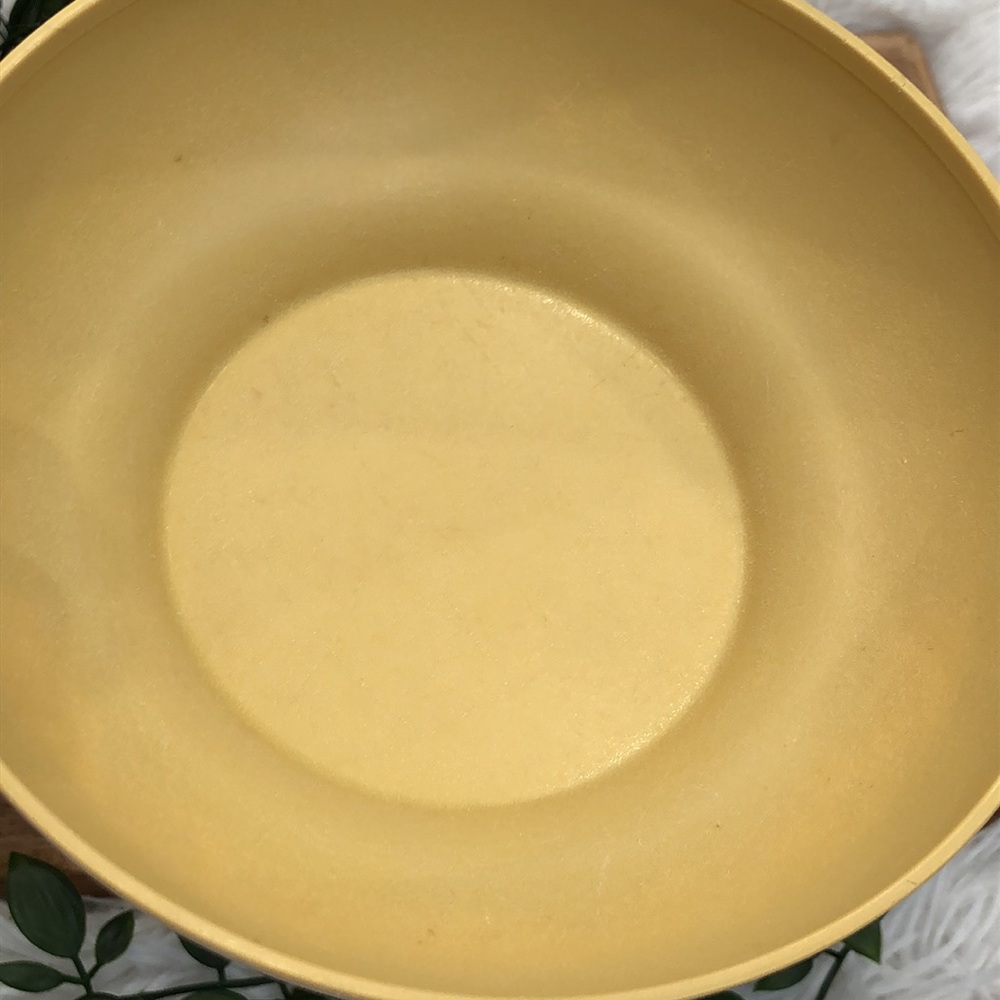 Tupperware bowls - Picture 4 of 10